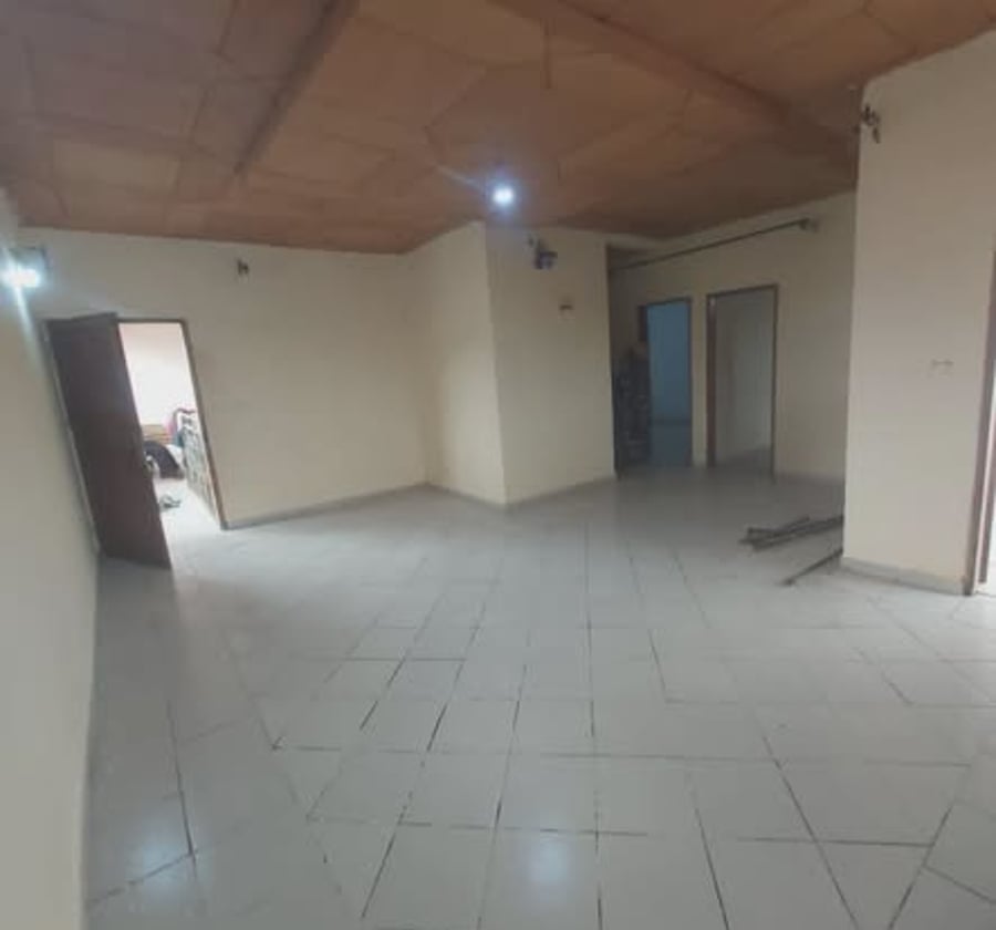 Appartement moderne à Etoug-Ebe