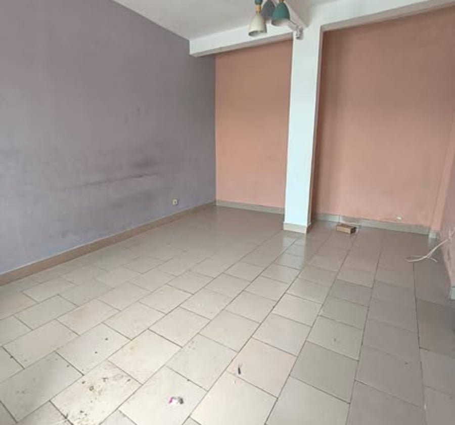 Grand Studio moderne à Ndogbong - Vallée Bifaga