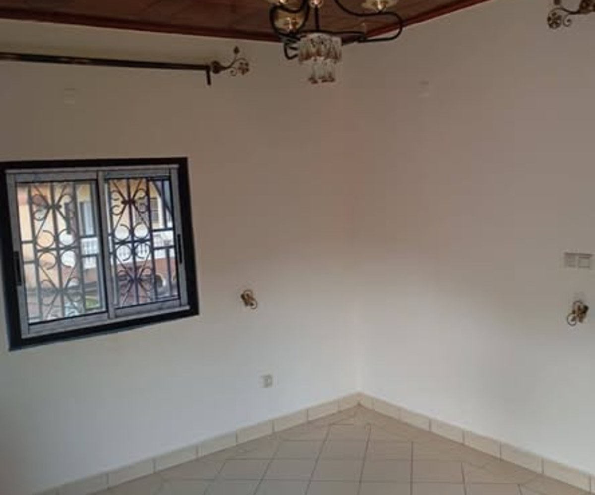 Appartement moderne à louer à Biyem-Assi TKC