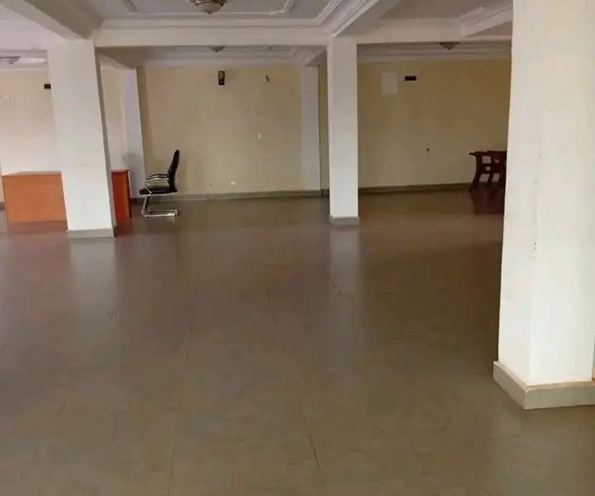 Grande salle à louer à Essos