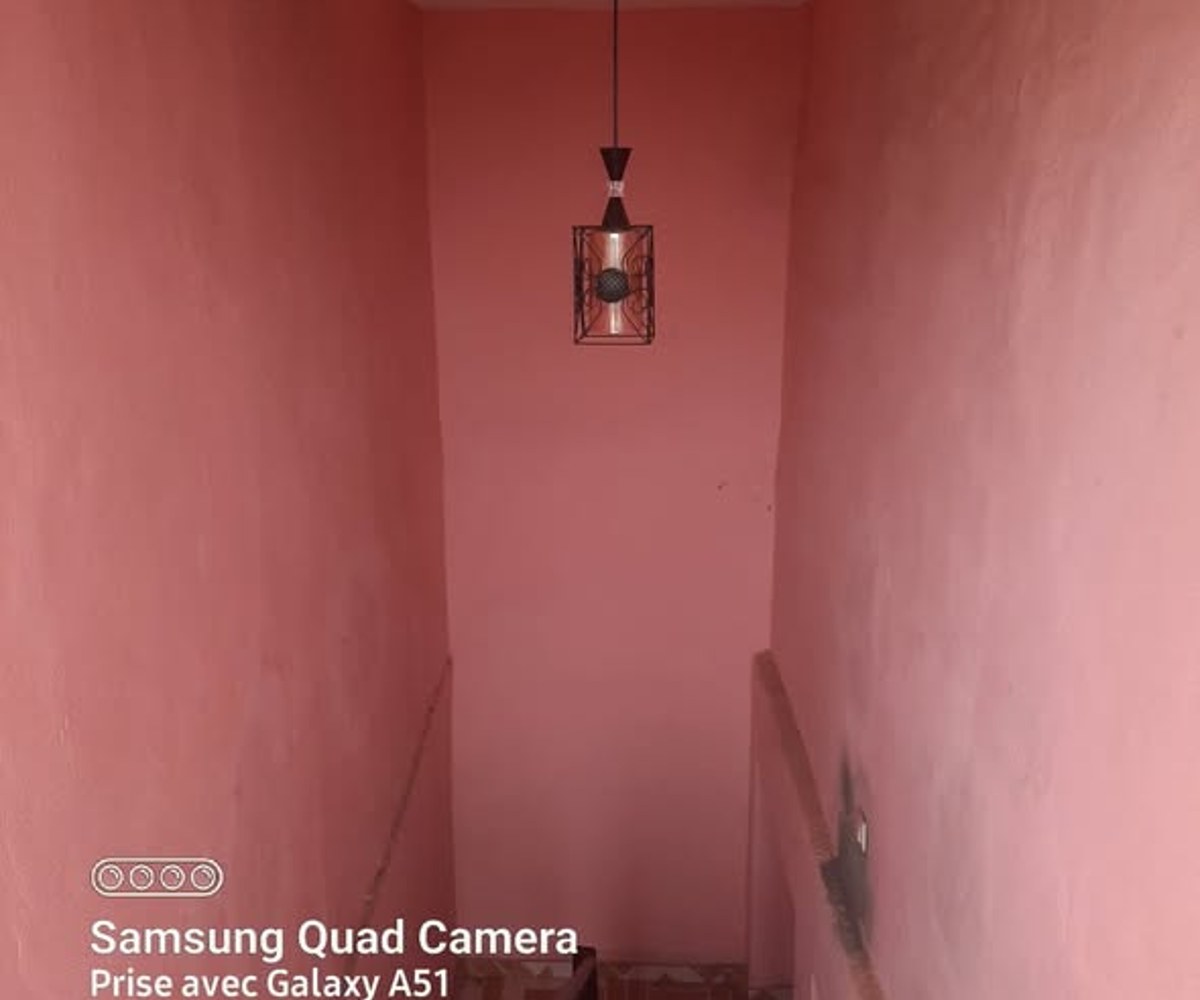 Studio moderne à louer - Essos, Yaoundé