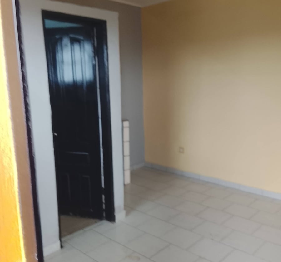 Chambre à PK8, Douala