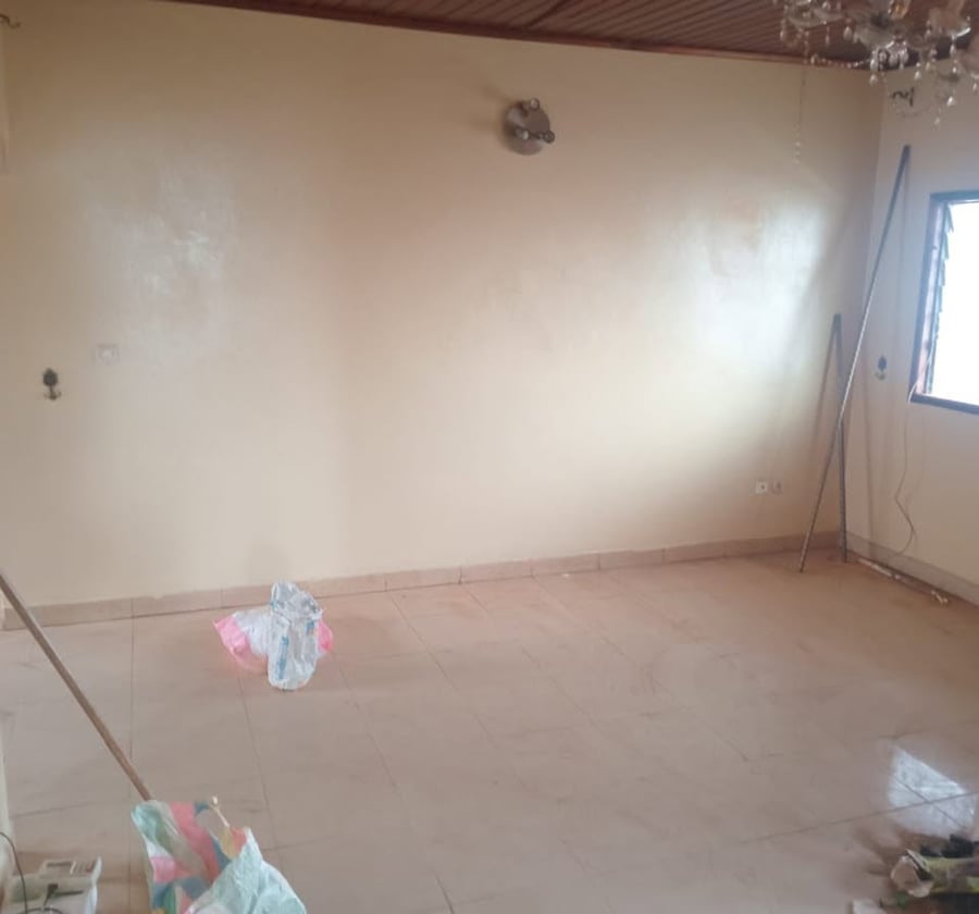 Appartement à louer à Biteng, Yaoundé - 3 chambres
