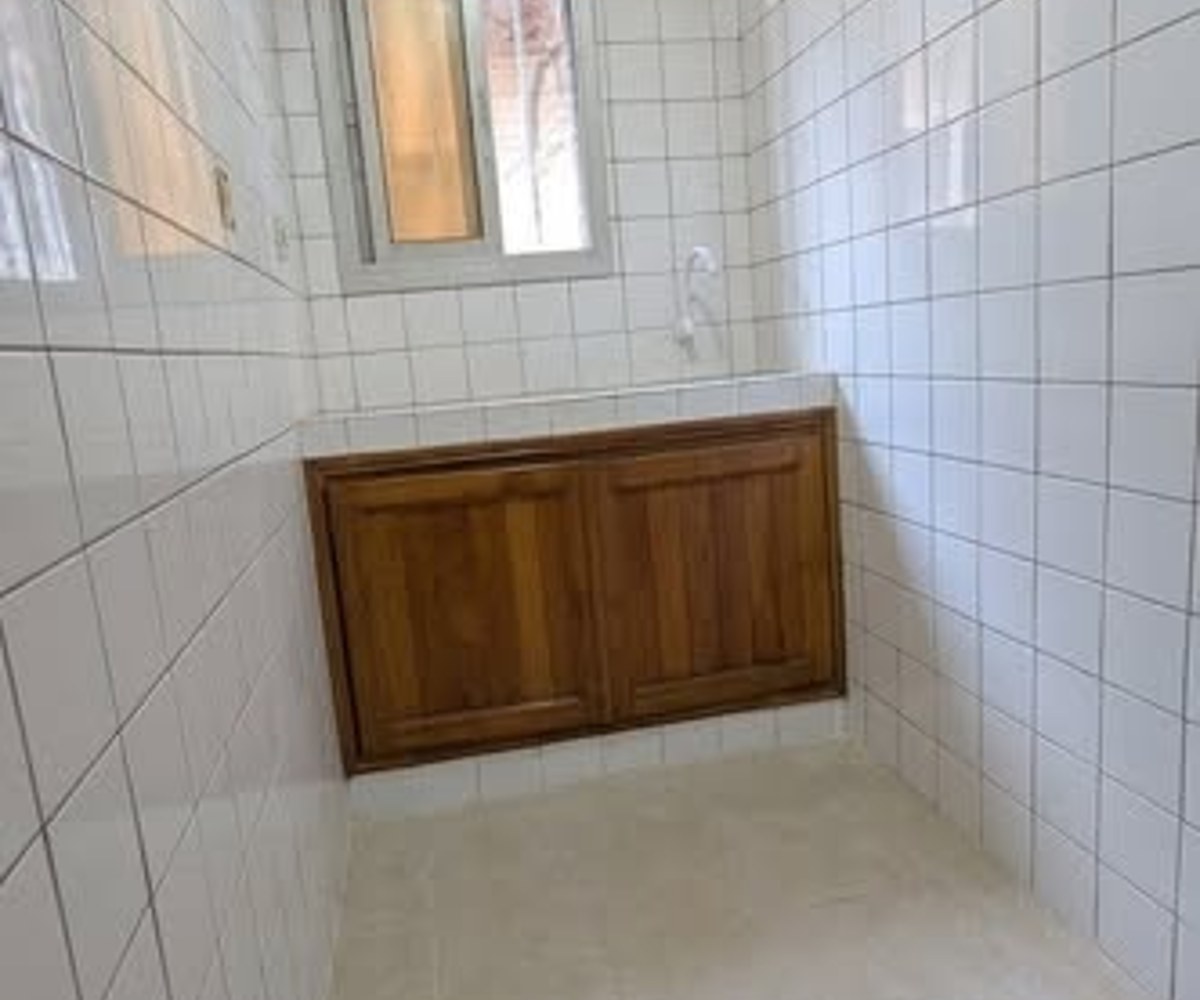 Chambre moderne à louer à Makepe Missoké