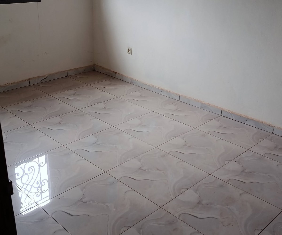 Duplex à louer à Akwa