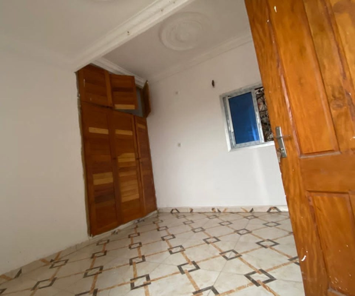 Studio moderne à louer à Kotto