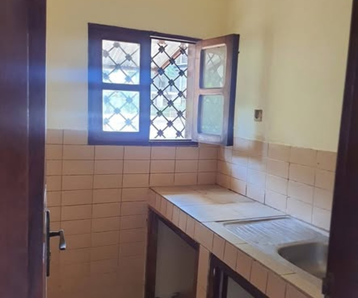 Studio moderne à louer à Oyom Abang (Chapelle)