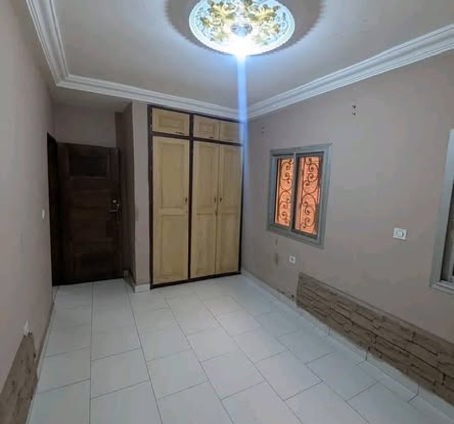 Chambre moderne à Bonamoussadi