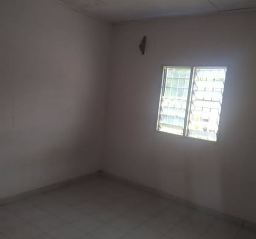 Vaste appartement moderne à Emana Tradex