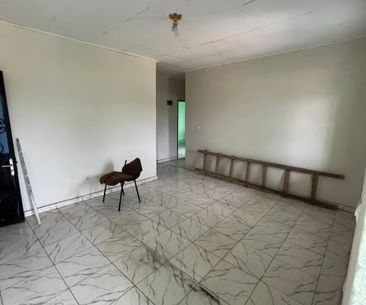 Appartement à louer à Fourgerol, Yaoundé