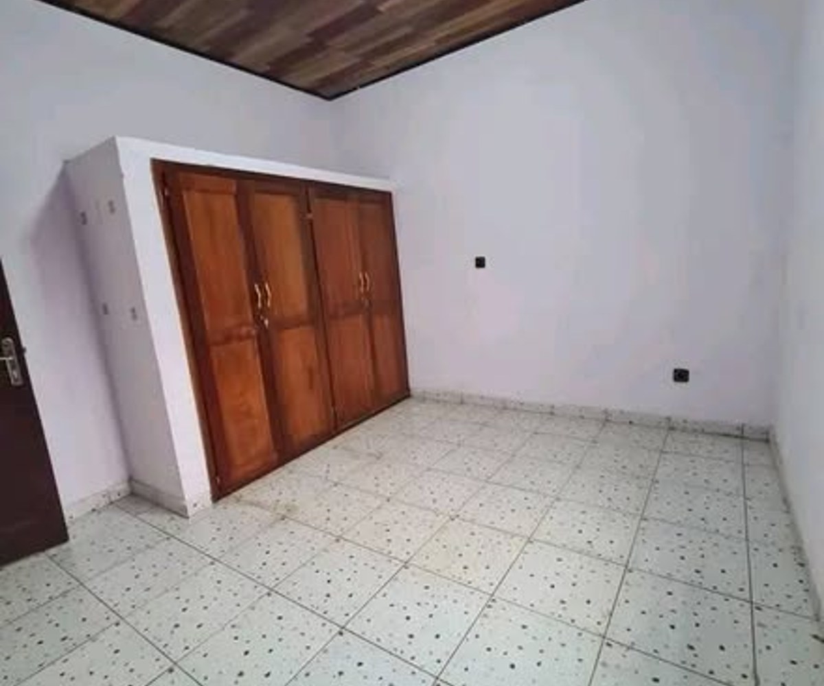 Studio moderne à Nkoabang
