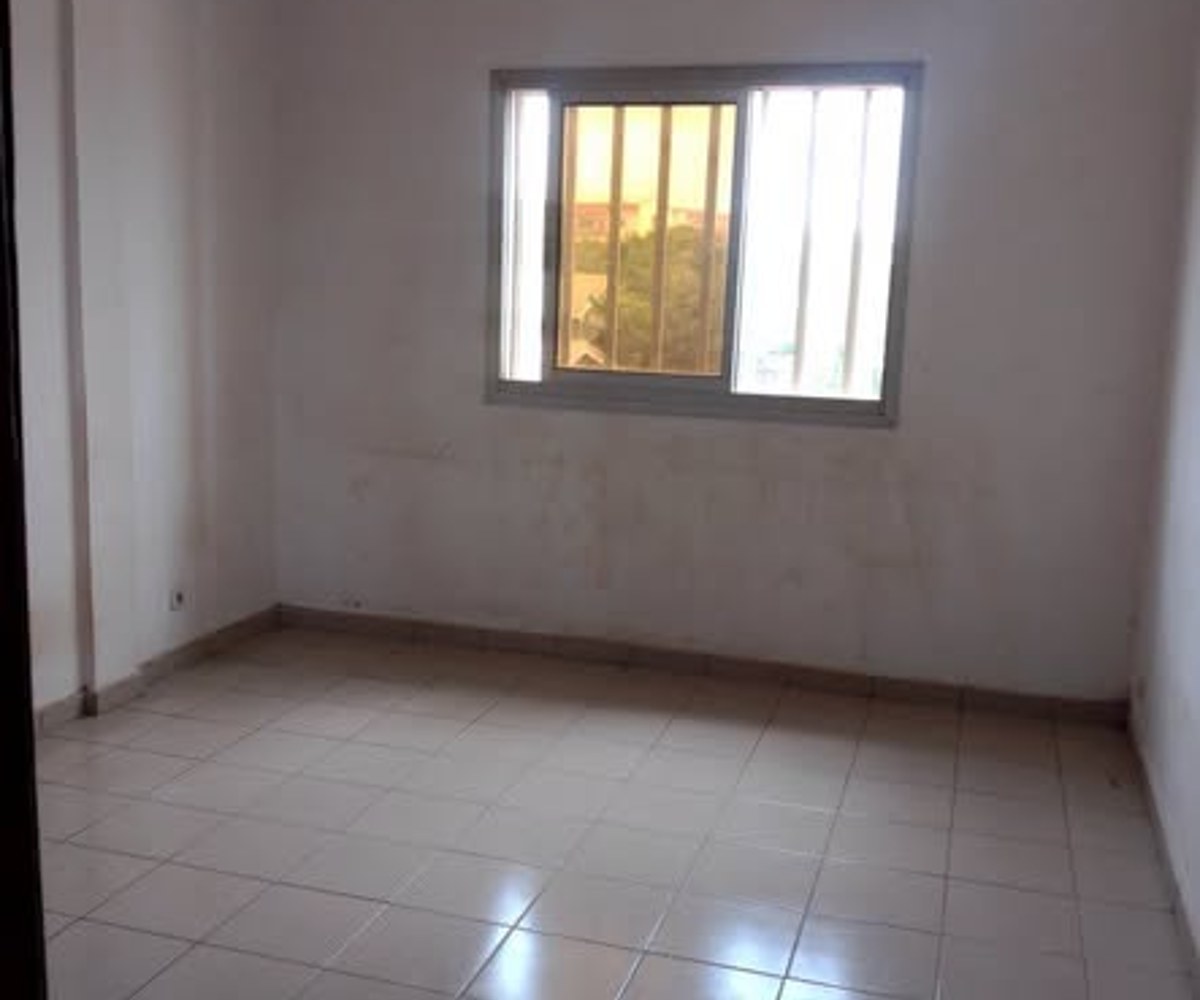 Bel Appartement Staffé et spacieux à Mvog-Ada