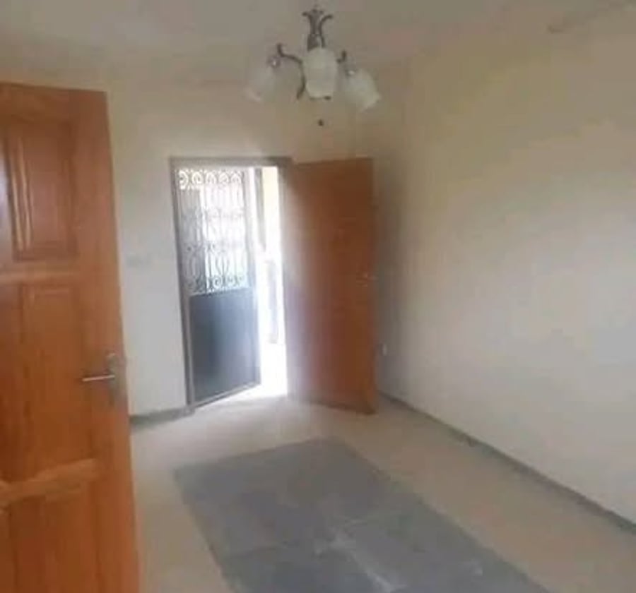 Appartement moderne de 3 chambres avec placards et balcon à l'Hôpital Général de Douala