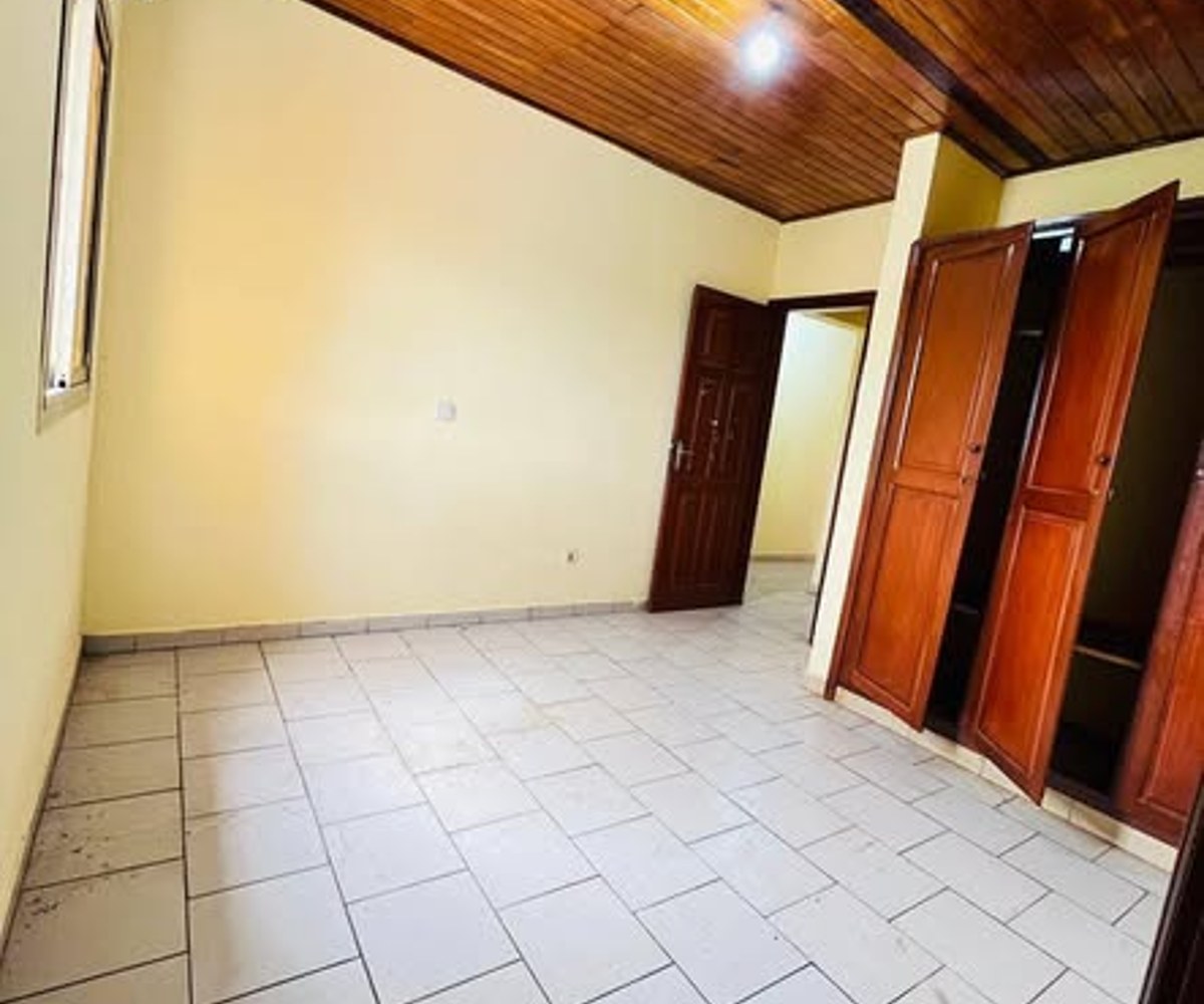 Appartement 2 chambres à Nsimeyong (Terre Rouge)