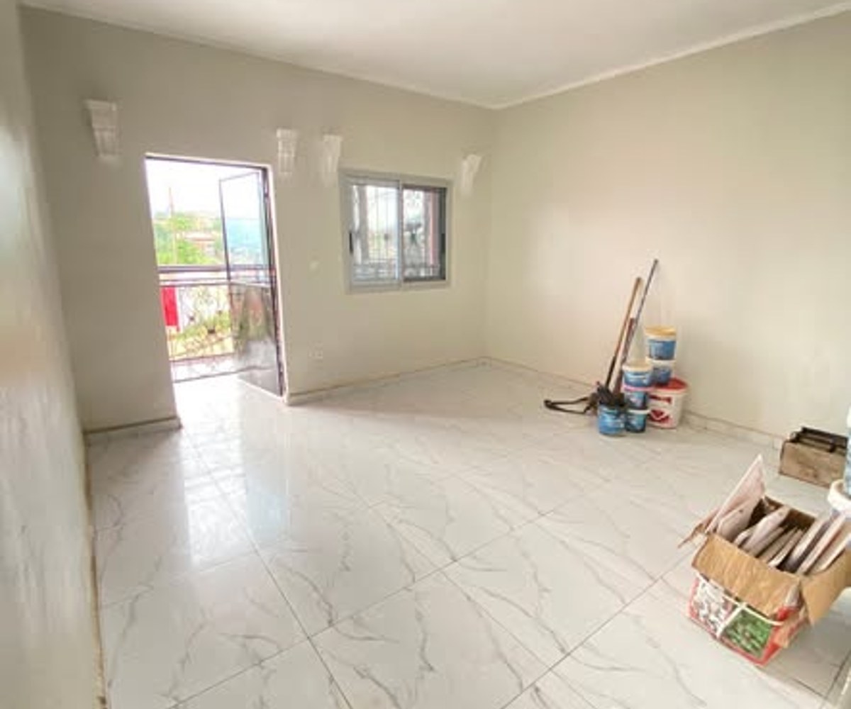 Studio moderne à louer à Mvog-Betsi, Yaoundé