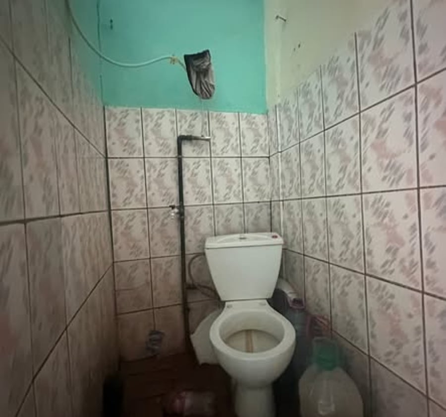 2 chambres modernes PK 17 Douala