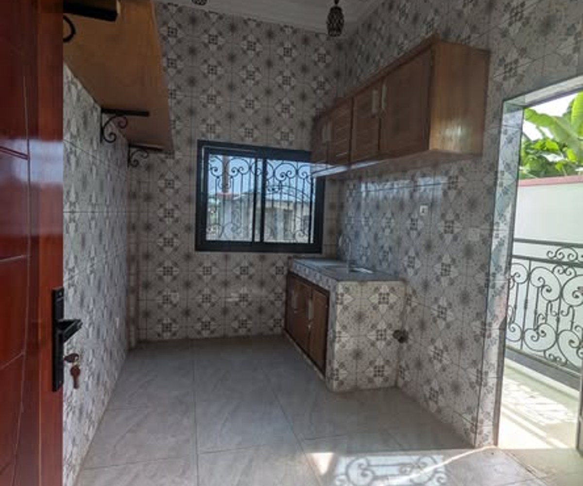 Appartement à louer à Odza
