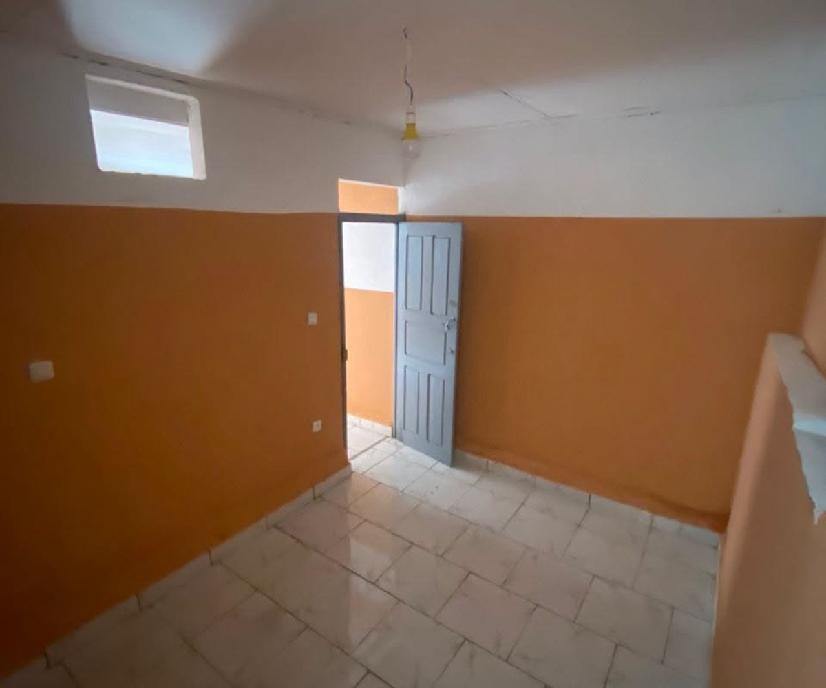 Studio moderne à Nyalla, Douala