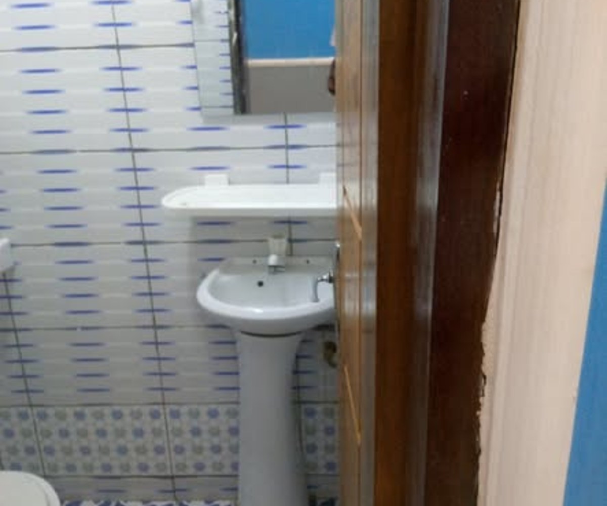 Chambre haut standing à louer à Kotto