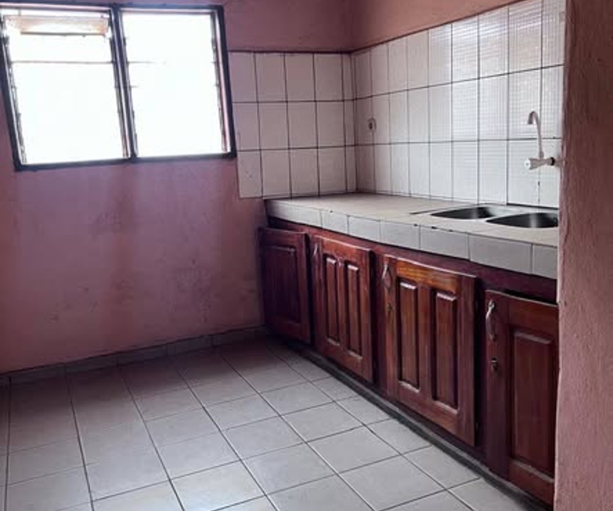 Appartement à louer - 3 chambres - Yaoundé Elig-Edzoa