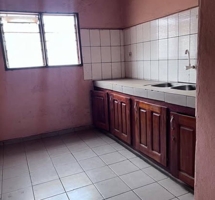 Appartement à louer - 3 chambres - Yaoundé Elig-Edzoa