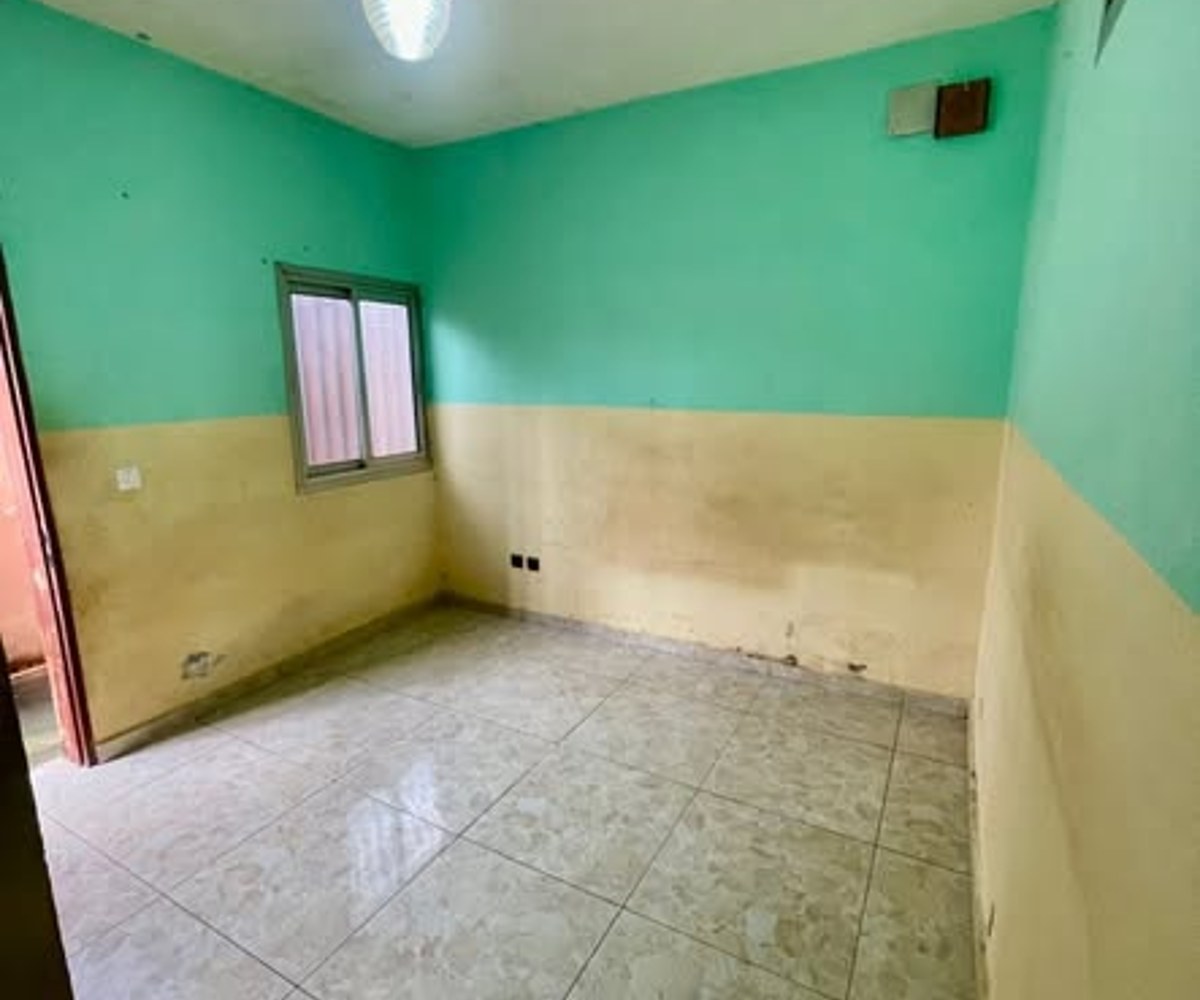 Studio moderne à louer à Biyem-Assi