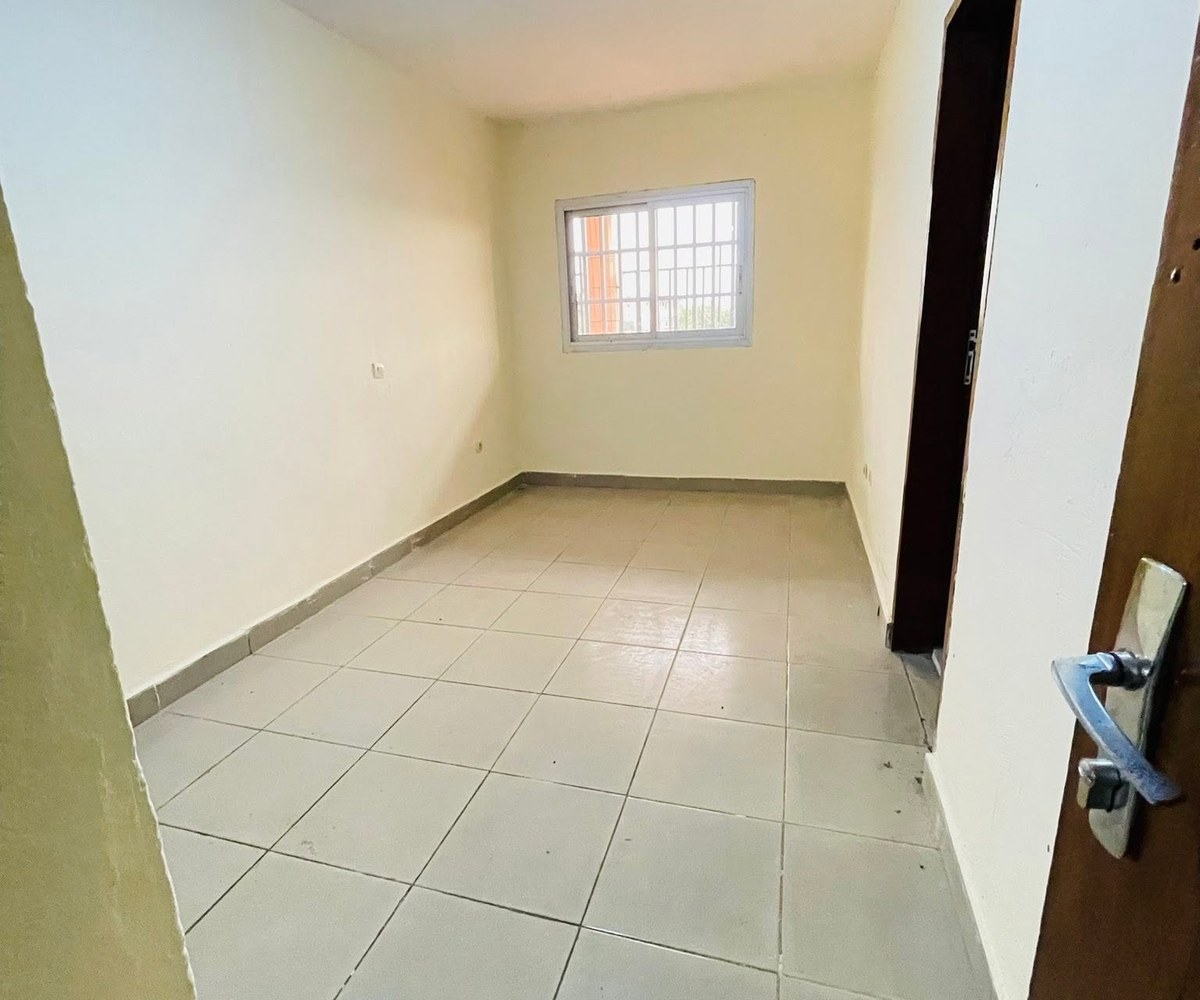 Appartement moderne au carrefour Biyem-Assi
