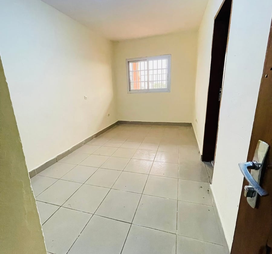 Appartement moderne au carrefour Biyem-Assi