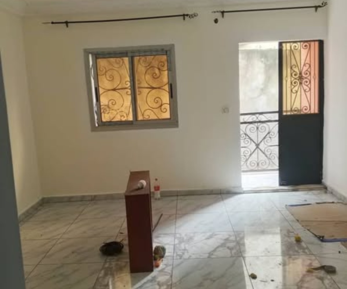 Appartement moderne à louer – Efoulan, Yaoundé