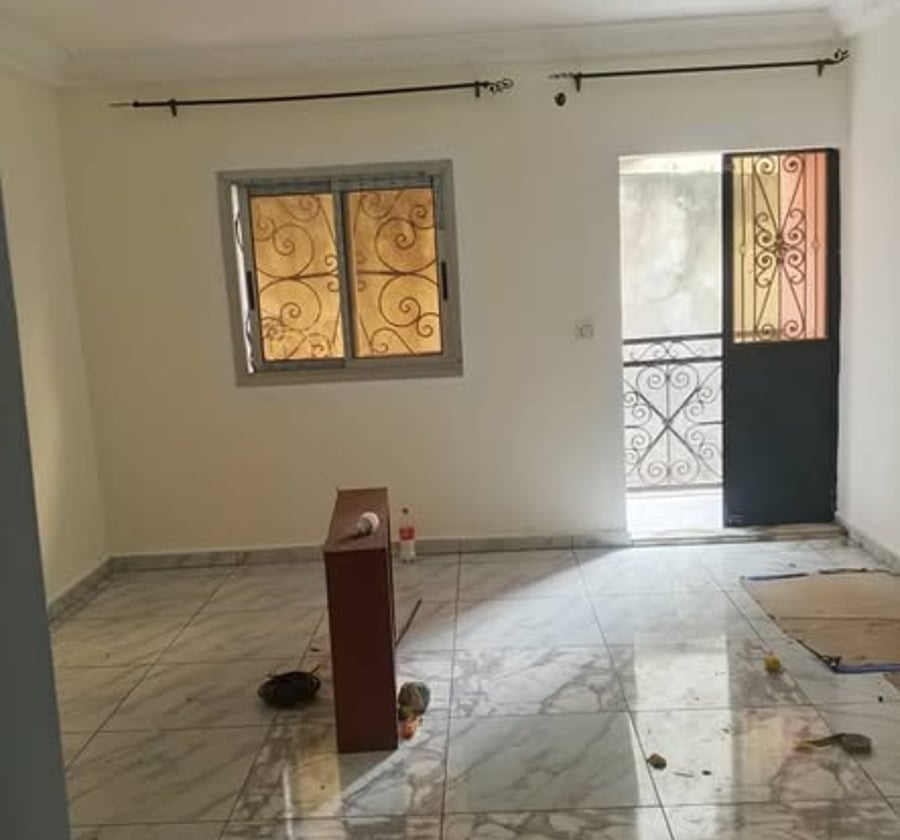 Appartement moderne à louer – Efoulan, Yaoundé