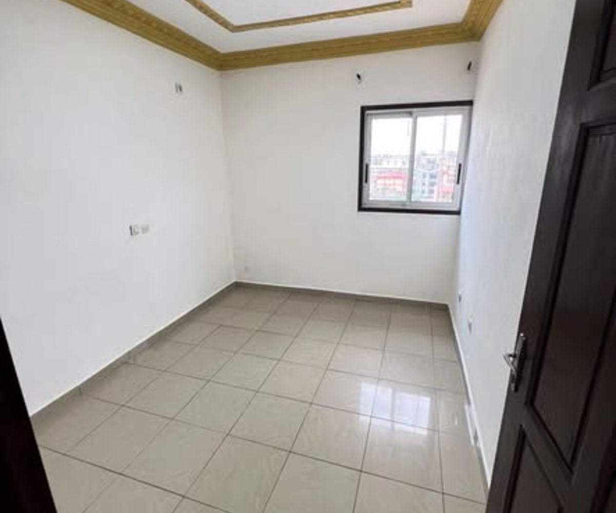 Studio à Kotto, Douala — 1 chambre, 1 salon staffé