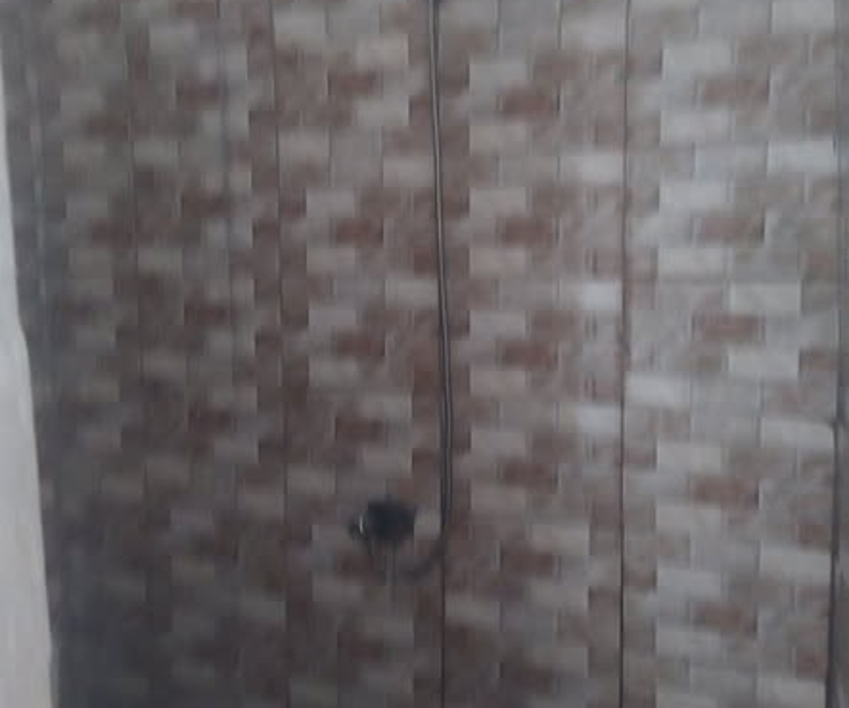 Chambre moderne dans la barrière à Emana Tradex