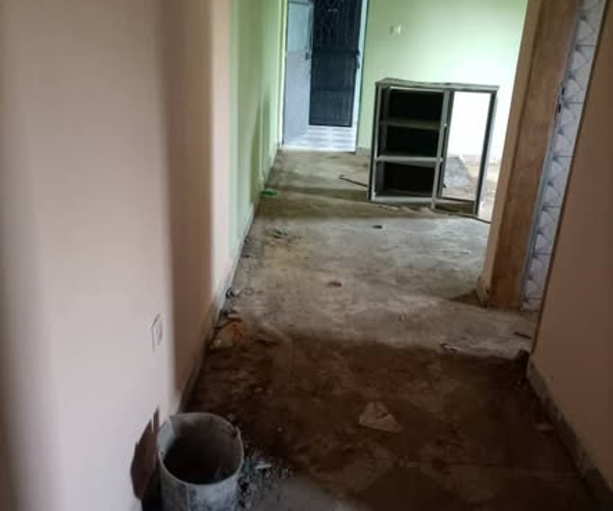 Studio moderne à louer à Nkolbong