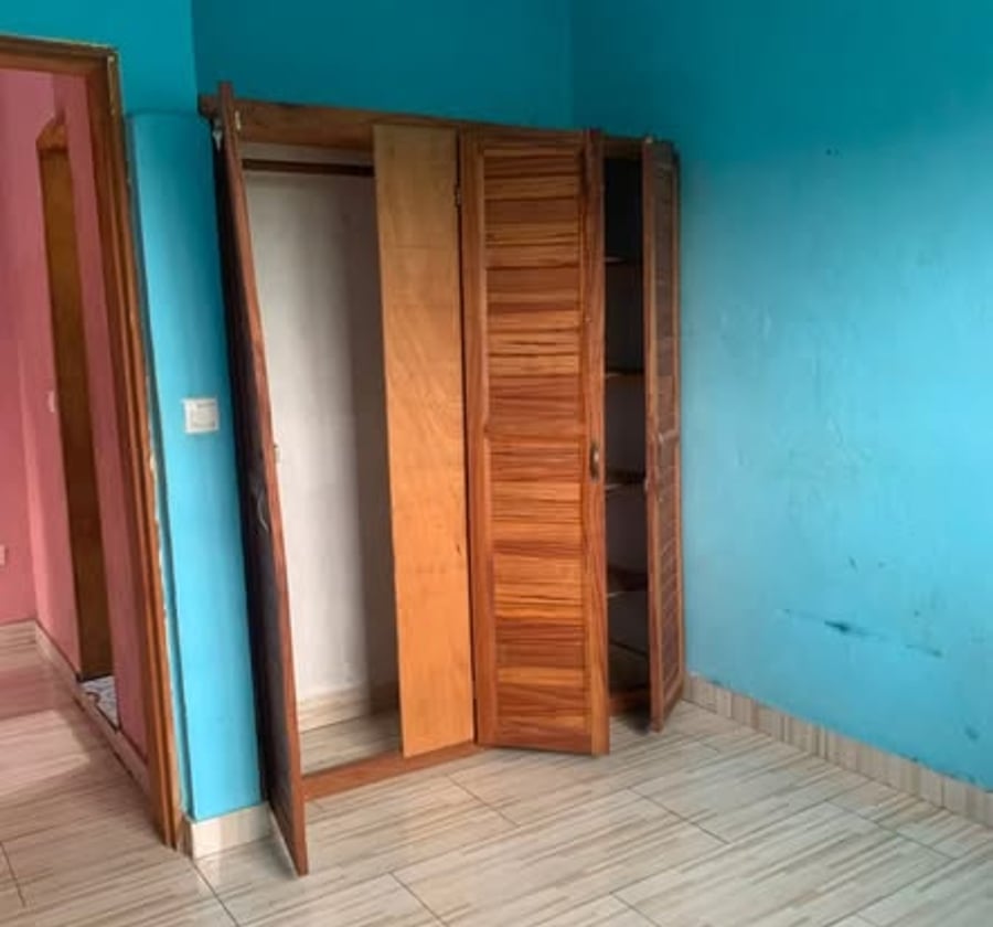 Studio moderne à Ndogpassi