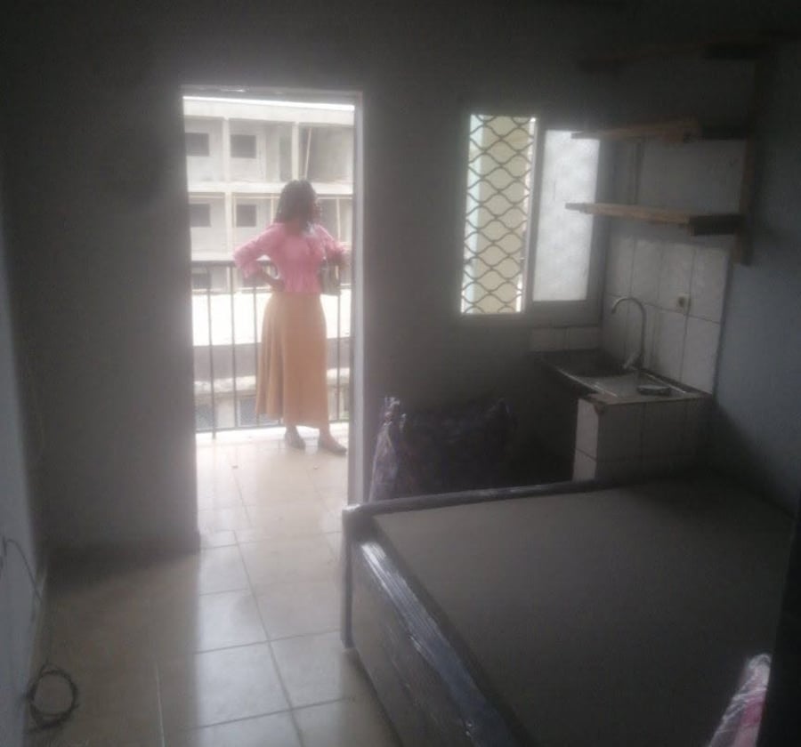 Chambre moderne à louer à Ndokoti
