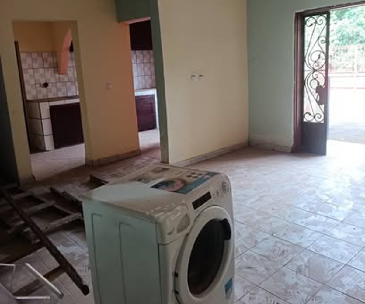 Appartement duplex en finition à Odza Messamendongo