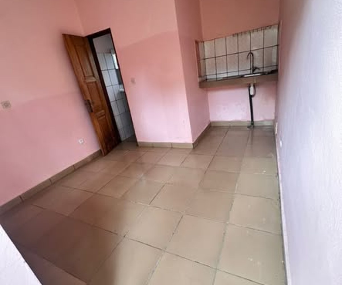 Chambre moderne à Makepe Bel Air