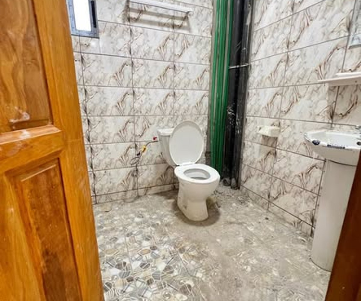 Studio moderne à louer à Logbessou