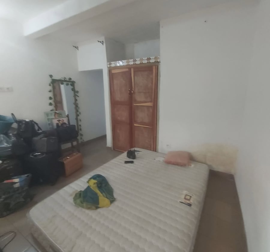 Chambre moderne à Biyem-Assi