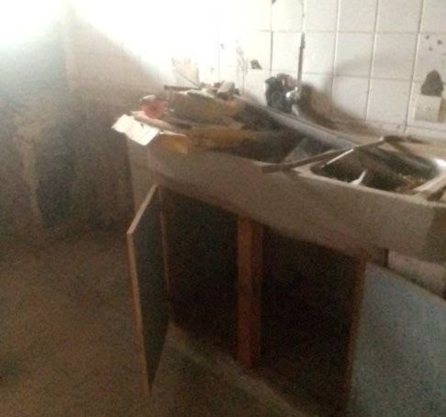 Appartement 2 chambres à louer à Anguissa