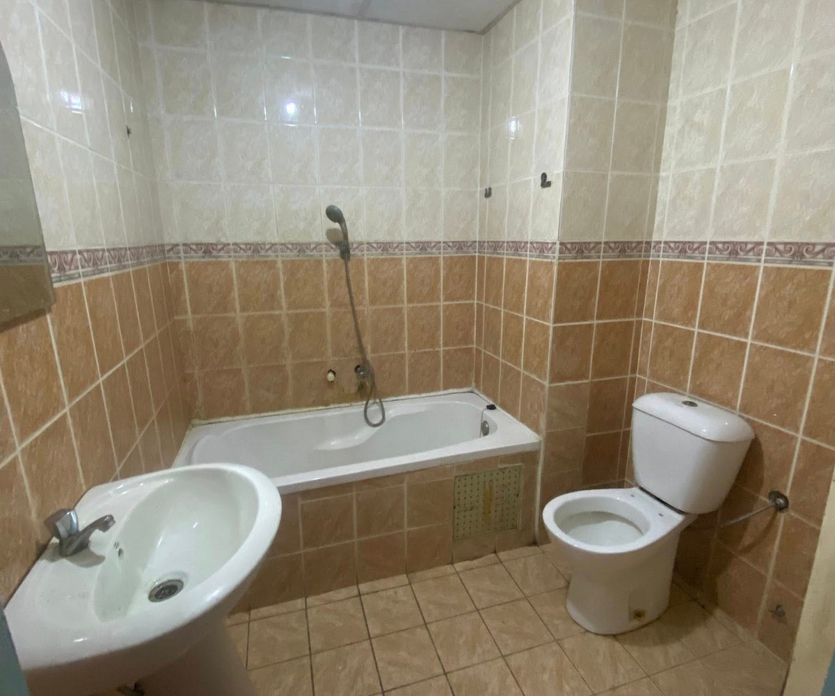 Chambre moderne à louer à Akwa