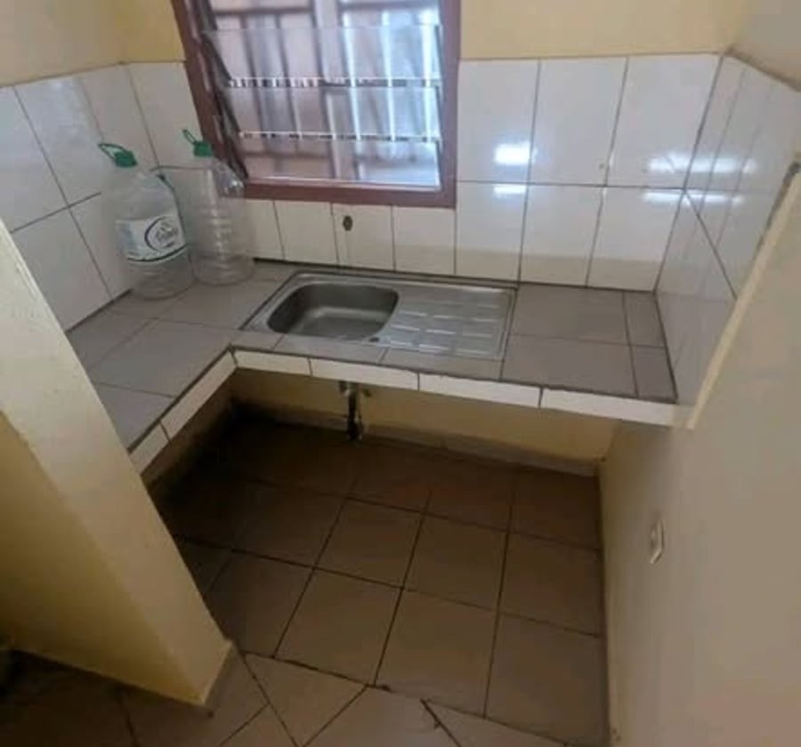 Chambre moderne à louer à Bonamoussadi - Carrefour Maçon