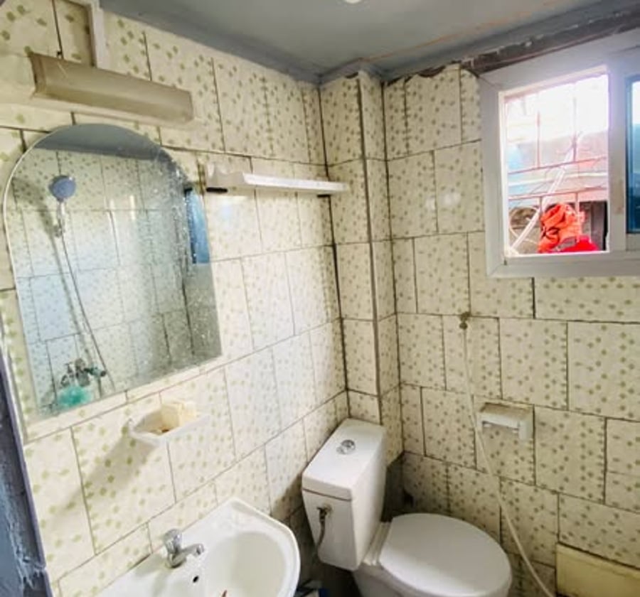 Grande chambre moderne à louer à PK13