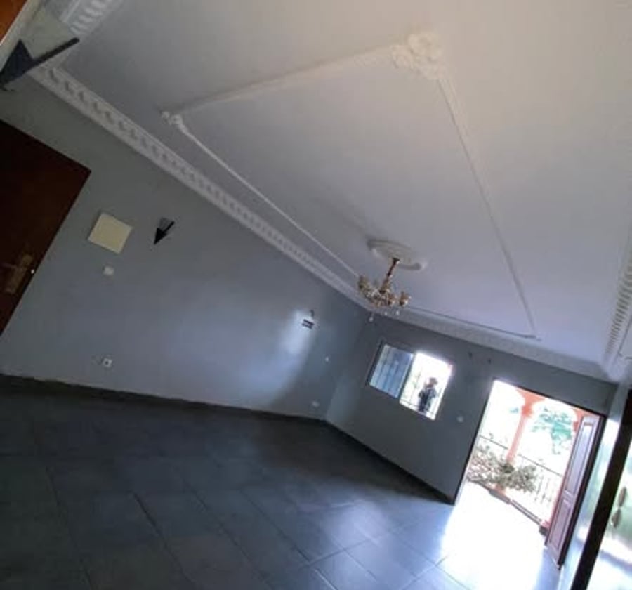 Appartement 2 chambres à Ekoumdoum
