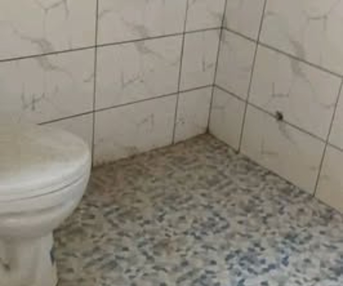 Grande chambre moderne à louer – Bonamoussadi