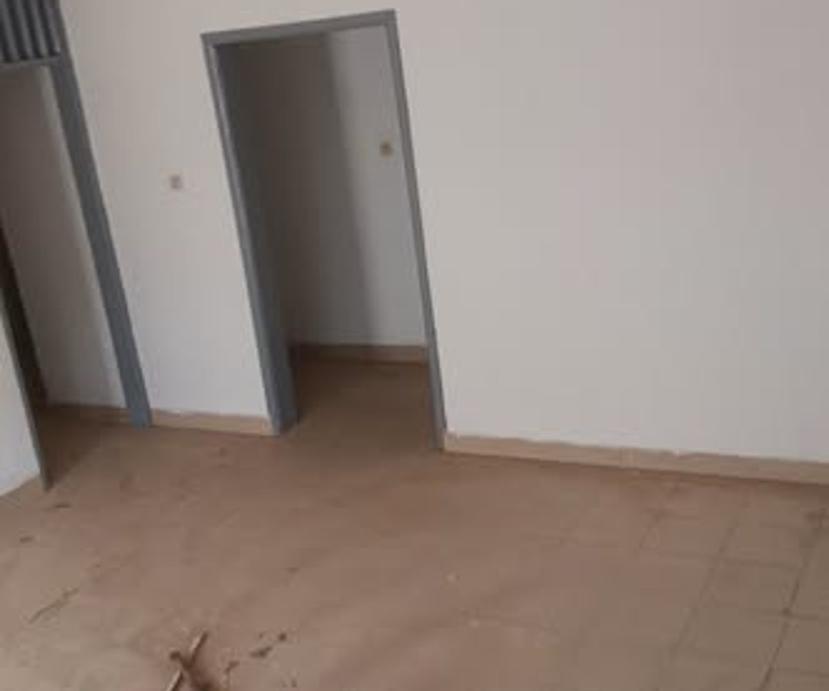 Appartement 3 chambres à louer à Ekie Chefferie, Yaoundé