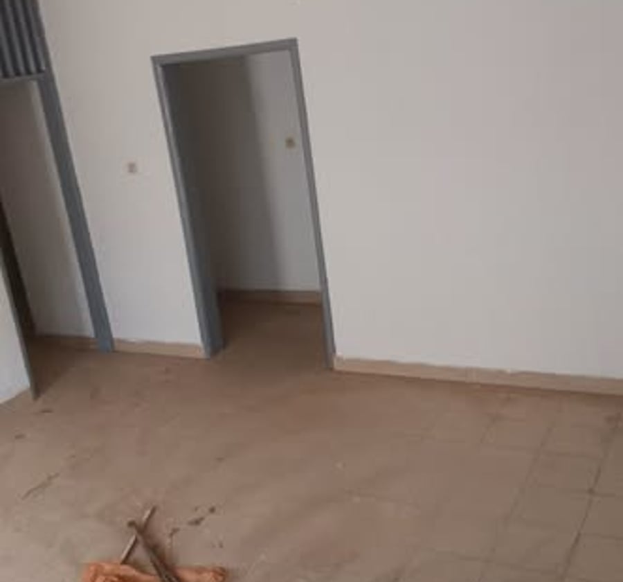Appartement 3 chambres à louer à Ekie Chefferie, Yaoundé