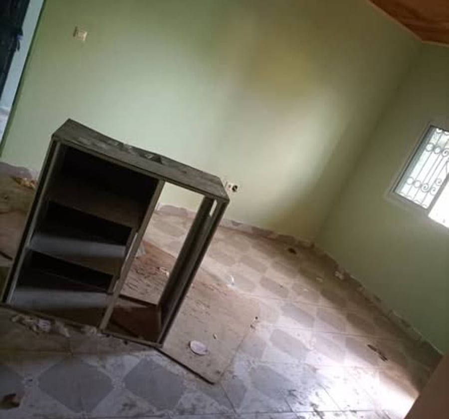 Studio moderne à louer à Nkolbong
