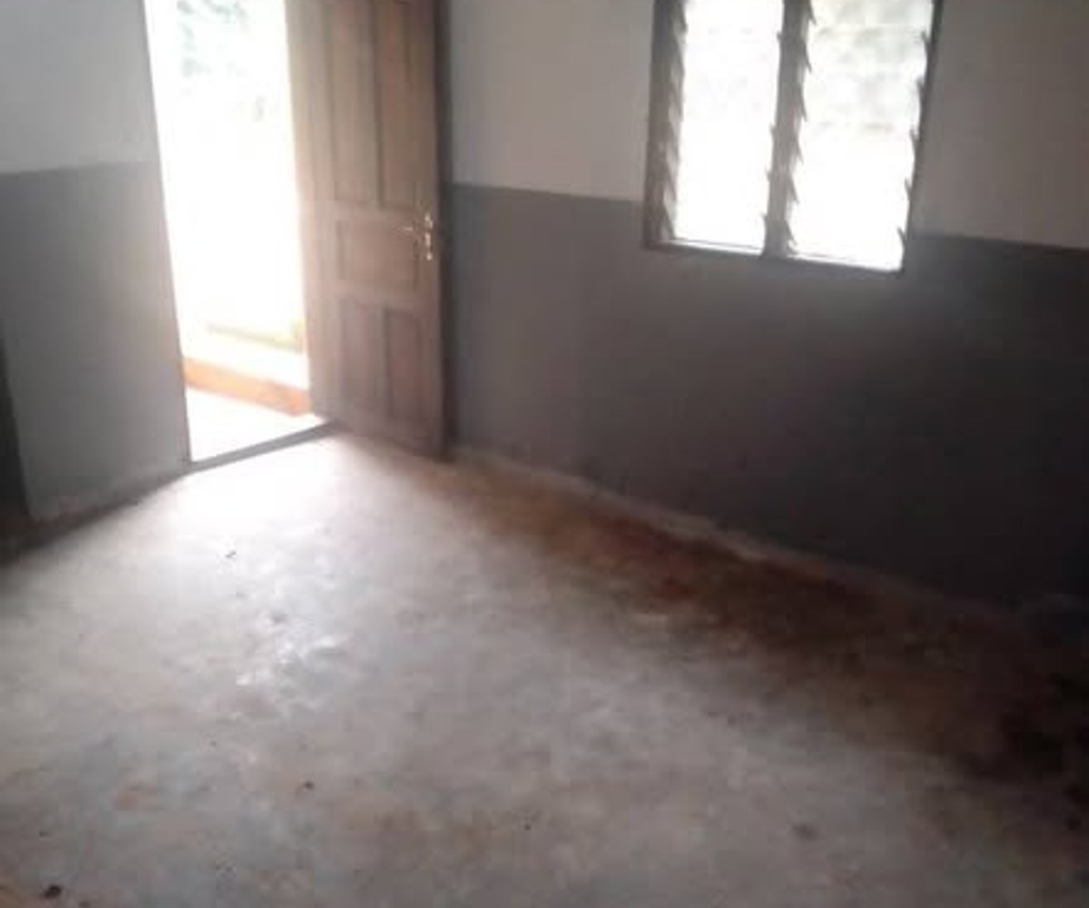Grande chambre moderne à Ekie - 30 000 FCFA/mois