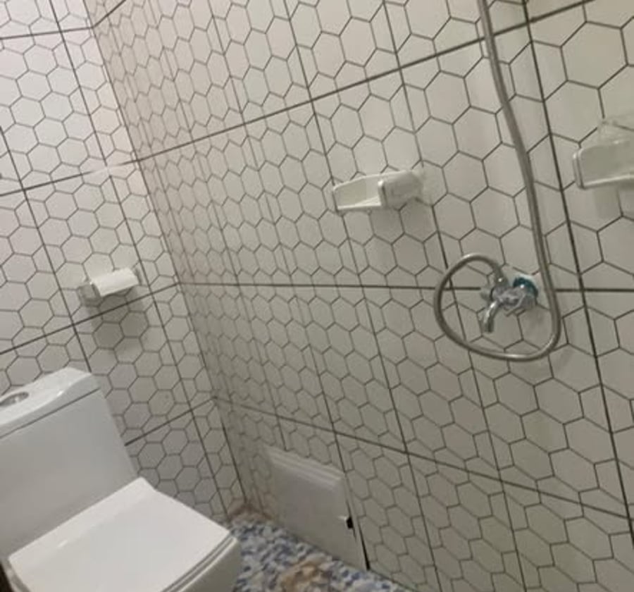 Grande chambre moderne à louer - Nkoabang